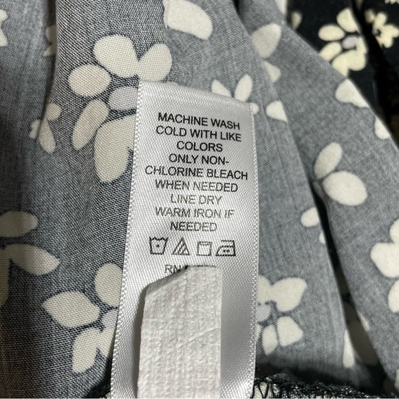 #0223 Maurices Black/Ivory/Grey Floral Kimono Sections w/ Ruffle accents-S - Picture 10 of 10